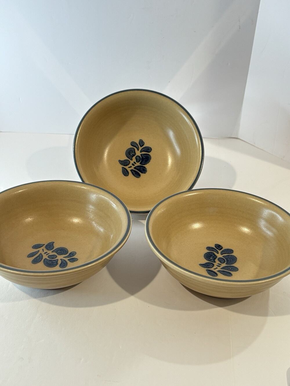 Vintage Pfaltzgraff Folk Art Cereal Soup Bowls Set of 3 Blue Floral USA 6.5"